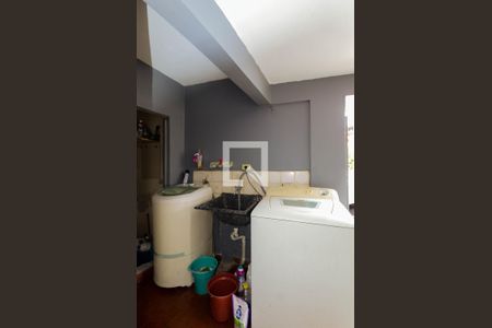 Casa à venda com 153m², 3 quartos e 4 vagasÁrea de Serviço