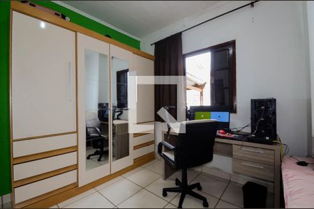 Casa à venda com 153m², 3 quartos e 4 vagasQuarto 2