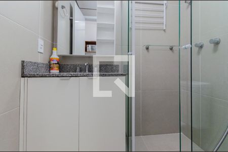Banheiro de kitnet/studio para alugar com 1 quarto, 21m² em Vila Mariana, São Paulo