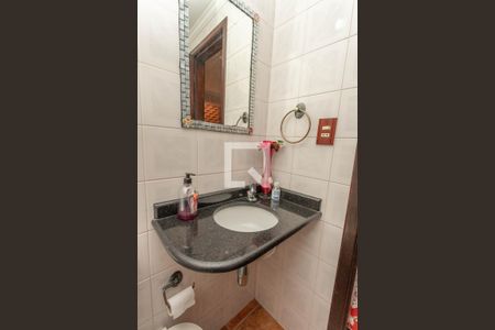 Casa à venda com 249m², 4 quartos e 3 vagas Casa à venda com 249m², 4 quartos e 3 vagasBanheiro de serviço