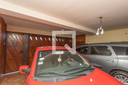 Casa à venda com 249m², 4 quartos e 3 vagas Casa à venda com 249m², 4 quartos e 3 vagasGaragem