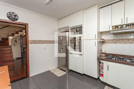 Casa à venda com 249m², 4 quartos e 3 vagas Casa à venda com 249m², 4 quartos e 3 vagasCozinha