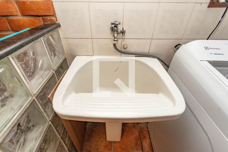 Casa à venda com 249m², 4 quartos e 3 vagas Casa à venda com 249m², 4 quartos e 3 vagasÁrea de serviço