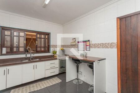 Casa à venda com 249m², 4 quartos e 3 vagas Casa à venda com 249m², 4 quartos e 3 vagasCozinha