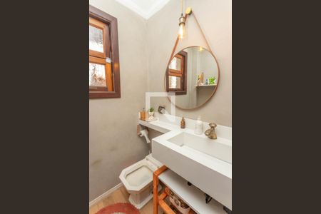 Casa à venda com 249m², 4 quartos e 3 vagas Casa à venda com 249m², 4 quartos e 3 vagasLavabo