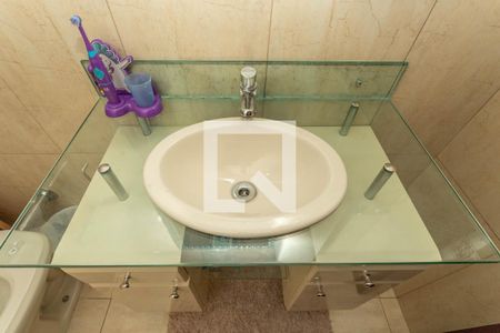 Casa à venda com 249m², 4 quartos e 3 vagas Casa à venda com 249m², 4 quartos e 3 vagasBanheiro da suíte