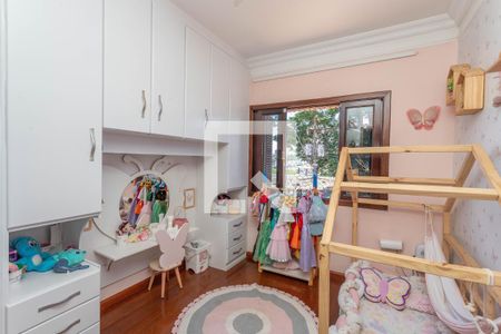 Casa à venda com 249m², 4 quartos e 3 vagas Casa à venda com 249m², 4 quartos e 3 vagasQuarto 4