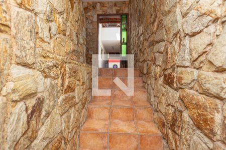 Casa à venda com 249m², 4 quartos e 3 vagas Casa à venda com 249m², 4 quartos e 3 vagasEntrada