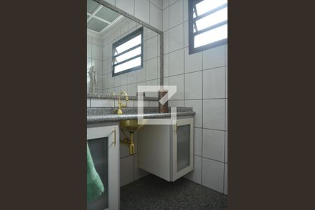 Casa à venda com 230m², 3 quartos e 3 vagasBanheiro Social