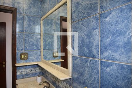 Casa à venda com 230m², 3 quartos e 3 vagasBanheiro da Suíte