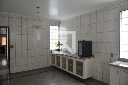 Casa à venda com 230m², 3 quartos e 3 vagasCozinha