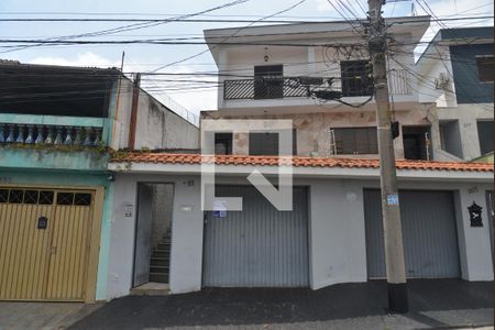 Casa à venda com 230m², 3 quartos e 3 vagasFachada