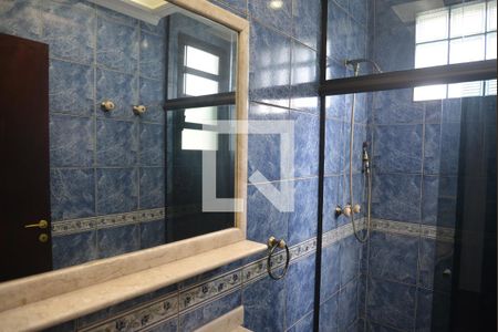 Casa à venda com 230m², 3 quartos e 3 vagasBanheiro da Suíte