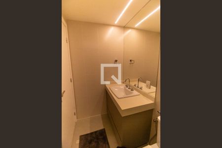 Apartamento à venda com 135m², 3 quartos e 2 vagasBanheiro da Suíte