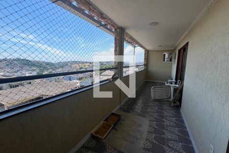 Casa à venda com 1100m², 8 quartos e 3 vagas Casa à venda com 1100m², 8 quartos e 3 vagasÁrea Externa