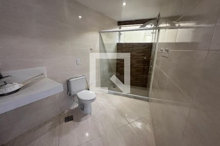 Casa à venda com 1100m², 8 quartos e 3 vagas Casa à venda com 1100m², 8 quartos e 3 vagasBanheiro 2