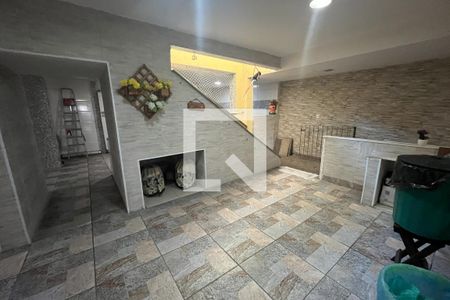 Casa à venda com 1100m², 8 quartos e 3 vagas Casa à venda com 1100m², 8 quartos e 3 vagasÁrea de Serviço