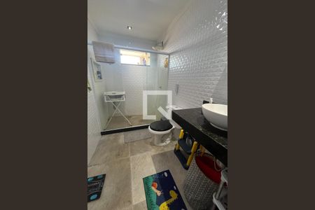 Casa à venda com 1100m², 8 quartos e 3 vagas Casa à venda com 1100m², 8 quartos e 3 vagasBanheiro 8