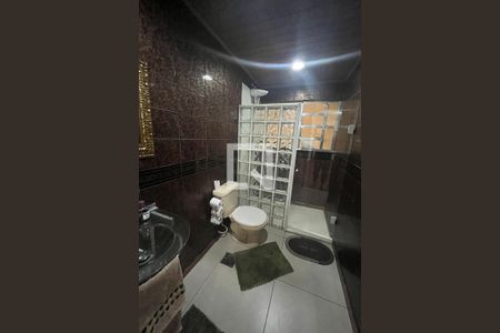 Casa à venda com 1100m², 8 quartos e 3 vagas Casa à venda com 1100m², 8 quartos e 3 vagasBanheiro