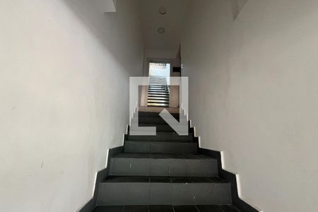 Casa à venda com 1100m², 8 quartos e 3 vagas Casa à venda com 1100m², 8 quartos e 3 vagasEscada 3