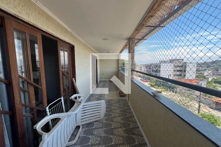 Casa à venda com 1100m², 8 quartos e 3 vagas Casa à venda com 1100m², 8 quartos e 3 vagasÁrea Externa