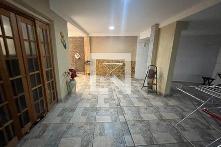 Casa à venda com 1100m², 8 quartos e 3 vagas Casa à venda com 1100m², 8 quartos e 3 vagasÁrea de Serviço