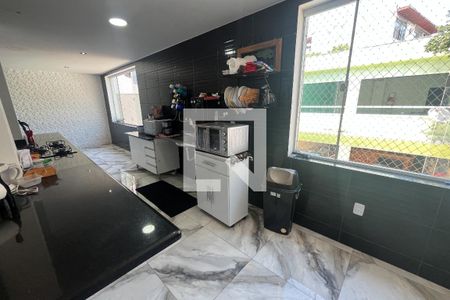 Casa à venda com 1100m², 8 quartos e 3 vagas Casa à venda com 1100m², 8 quartos e 3 vagasCozinha 3