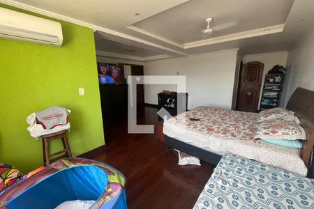 Casa à venda com 1100m², 8 quartos e 3 vagas Casa à venda com 1100m², 8 quartos e 3 vagasQuarto 1