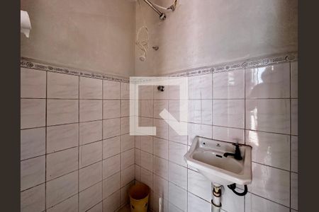 Casa à venda com 147m², 3 quartos e 1 vaga Casa à venda com 147m², 3 quartos e 1 vagaBanheiro de Serviço