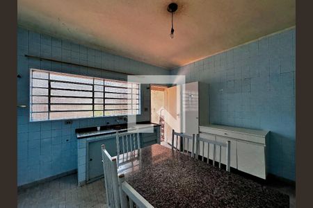 Casa à venda com 147m², 3 quartos e 1 vaga Casa à venda com 147m², 3 quartos e 1 vagaCozinha