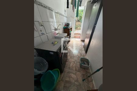Lavanderia de casa à venda com 3 quartos, 160m² em Jardim Itu, Porto Alegre