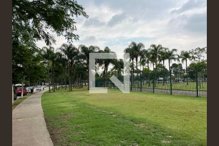 Apartamento à venda com 242m², 4 quartos e 3 vagas Apartamento à venda com 242m², 4 quartos e 3 vagasVista da Rua