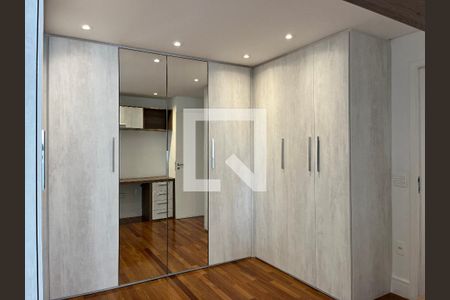 Apartamento à venda com 242m², 4 quartos e 3 vagasSuíte 2