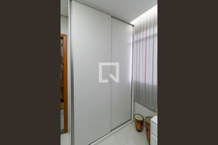 Apartamento à venda com 67m², 3 quartos e 2 vagasQuarto 2