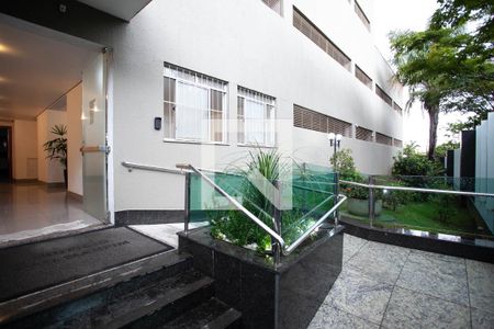 Apartamento à venda com 67m², 3 quartos e 2 vagasEntrada