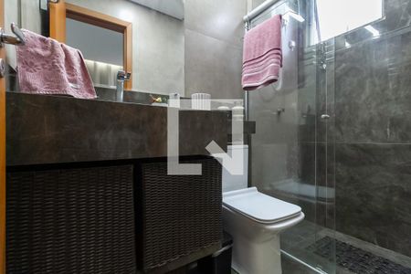 Apartamento à venda com 67m², 3 quartos e 2 vagasBanheiro da suíte 