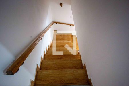 Casa à venda com 346m², 3 quartos e 2 vagasEscada