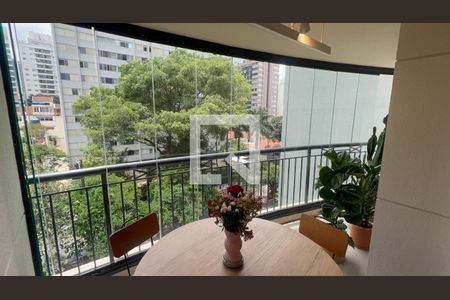 Apartamento para alugar com 73m², 1 quarto e 2 vagasVaranda