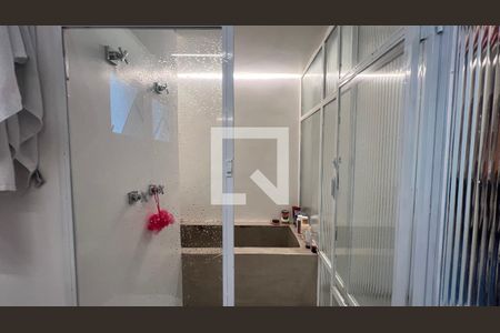 Apartamento para alugar com 73m², 1 quarto e 2 vagasBanheiro da Suíte