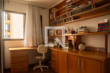 Apartamento à venda com 102m², 3 quartos e 2 vagasQuarto 2