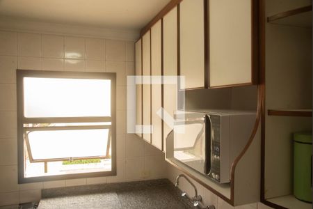 Apartamento à venda com 102m², 3 quartos e 2 vagasCozinha