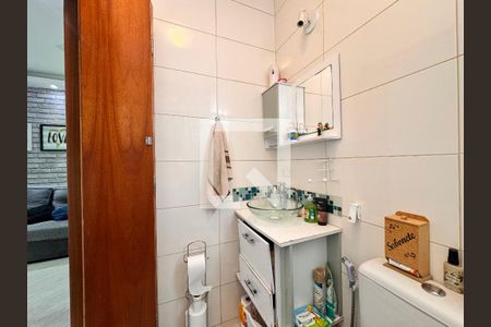 Apartamento à venda com 90m², 2 quartos e 1 vaga Apartamento à venda com 90m², 2 quartos e 1 vagaBanheiro
