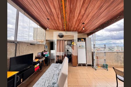 Apartamento à venda com 90m², 2 quartos e 1 vaga Apartamento à venda com 90m², 2 quartos e 1 vagaCobertura