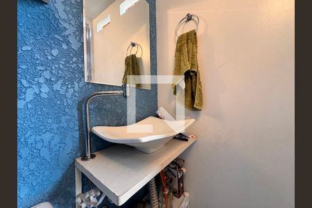 Apartamento à venda com 90m², 2 quartos e 1 vaga Apartamento à venda com 90m², 2 quartos e 1 vagaBanheiro de serviço