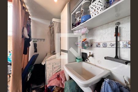 Apartamento à venda com 90m², 2 quartos e 1 vaga Apartamento à venda com 90m², 2 quartos e 1 vagaLavanderia