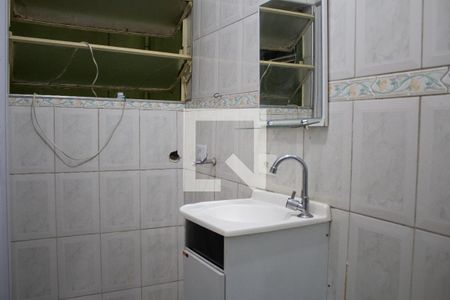 Apartamento à venda com 48m², 2 quartos e sem vaga Apartamento à venda com 48m², 2 quartos e sem vagaBanheiro