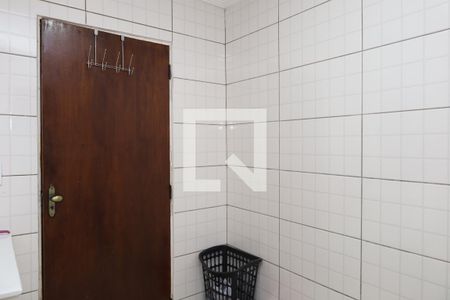 Casa à venda com 250m², 3 quartos e 2 vagasBanheiro