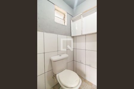 Banheiro de kitnet/studio para alugar com 1 quarto, 30m² em Vila Chuca, São Paulo