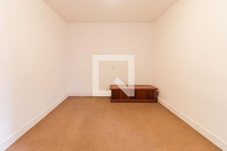 Casa à venda com 230m², 5 quartos e 3 vagasQuarto Duplo com Banheiro