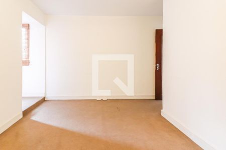 Casa à venda com 230m², 5 quartos e 3 vagasQuarto Duplo com Banheiro